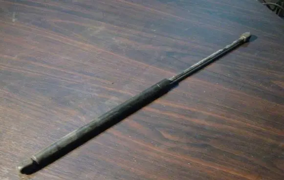 Seat Toledo II (1M) Front bonnet/hood damper/strut