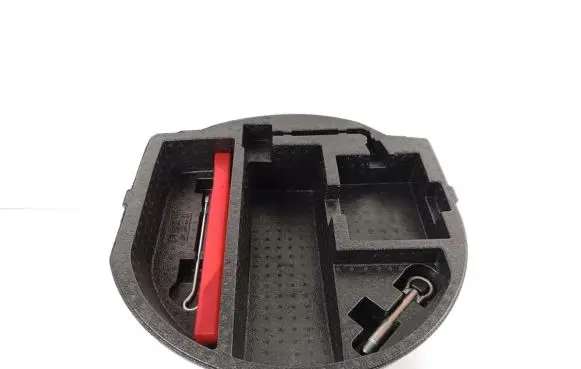 Mazda 2 Tool set DB5J688MX