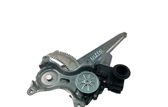 Toyota Camry VIII XV70 Rear window lifting mechanism without motor 8572033300