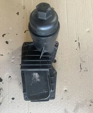 Mini Cooper Hatch Hardtop Oil filter mounting bracket 70377354 8507626