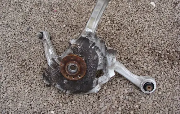 Alfa Romeo Stelvio Front wheel hub spindle knuckle 00505631260