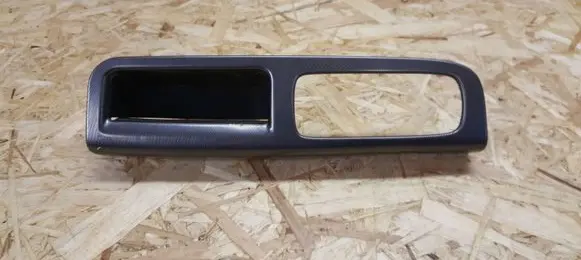 Volvo V50 Front door interior handle trim 8679427