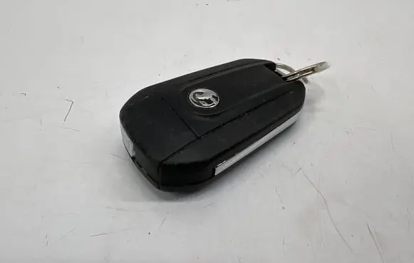 Opel Vivaro Ignition key/card 9819236977