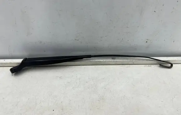 Mercedes-Benz A W168 Front wiper blade arm a1688200644