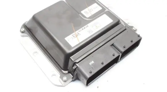 Mazda 3 II Engine control unit/module R2AK18881L 2758008389