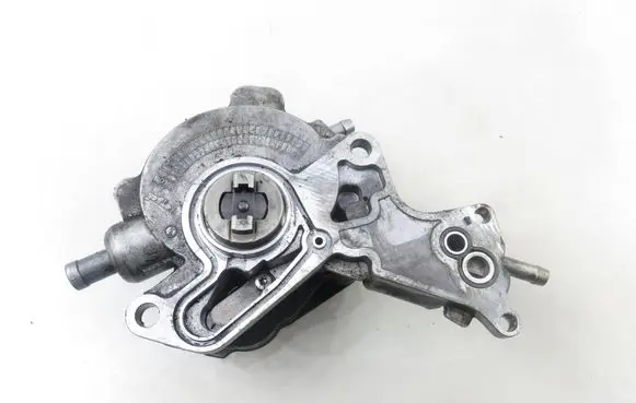 Volkswagen Golf IV Vacuum pump 038145209A