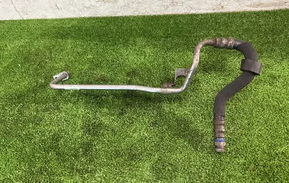 Porsche Macan (95B) Gearbox oil cooler pipe/hose 8R0317825P L23360EA