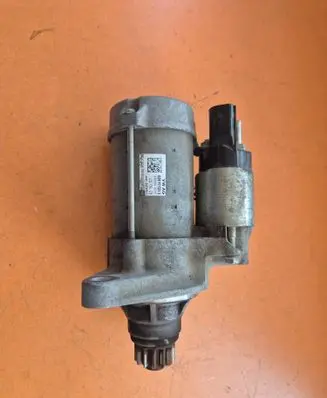 Volkswagen Caddy Starter motor 0AM911024A NDJ4321098X 4380000203