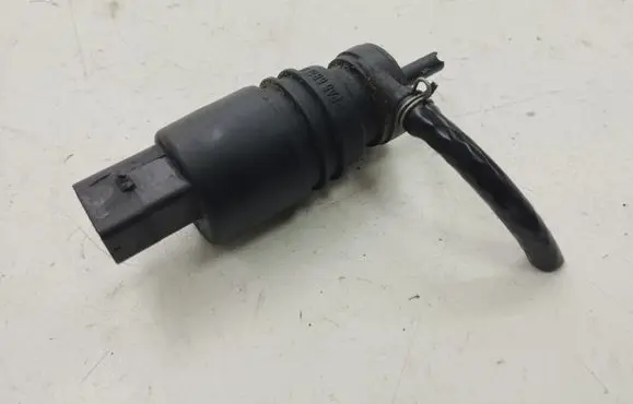 Mercedes-Benz CLK A208 C208 Windscreen/windshield washer pump