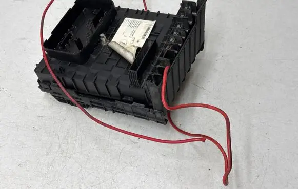 Volkswagen Caddy Fuse box set 1K0937125D 1K0937132F