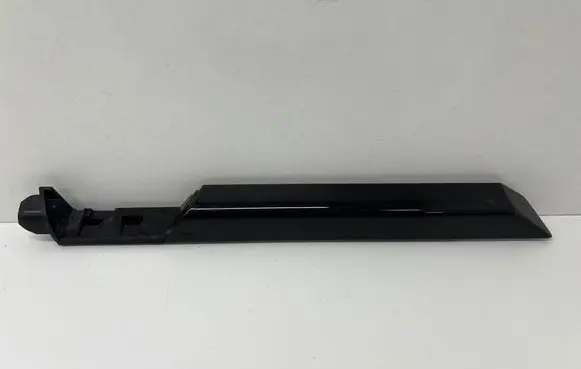 Front door glass trim molding