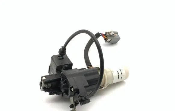 Jaguar XJ X350 Tailgate/trunk/boot lock/catch/latch 2W93F43200