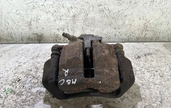 Mercedes-Benz C W203 Front brake caliper