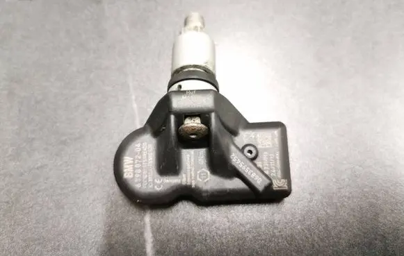 BMW 5 F10 F11 Tire pressure sensor 6798872