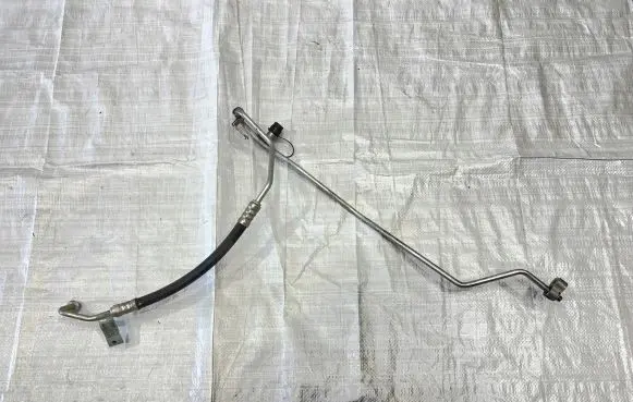 Jeep Grand Cherokee Air conditioning (A/C) pipe/hose 68161181AA
