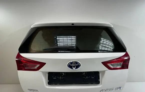 Toyota Auris E180 Tailgate/trunk/boot lid 