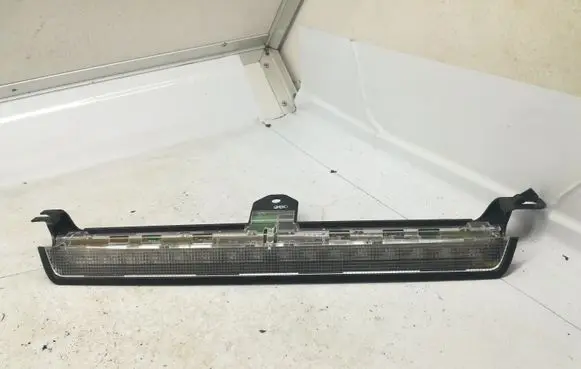 Volvo XC70 Third/center stoplight 8658948