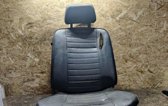 Volkswagen Karmann Ghia Front passenger seat 