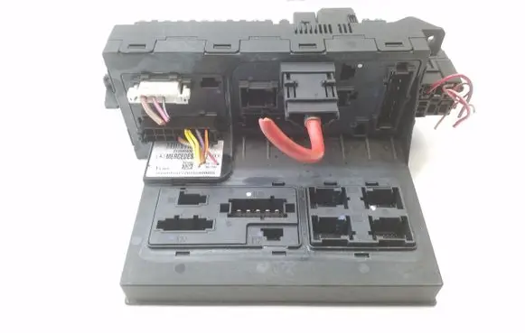 Mercedes-Benz E W211 Fuse module A2115453001