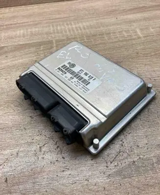 Volkswagen PASSAT B5 Engine control unit/module ECU 071906018P 0261206165
