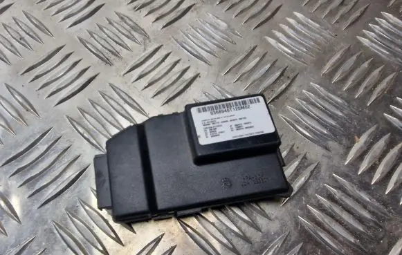 Volkswagen Touareg I Central body control module 7L6919879A