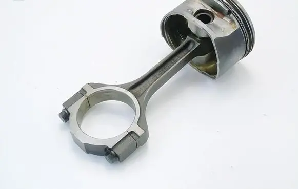 Ford Mustang IV Piston with connecting rod 425P