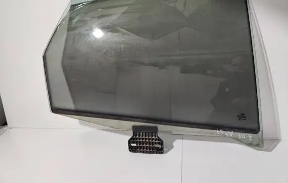 Audi A4 S4 B7 8E 8H Rear door window glass 43R00081 8E9845026