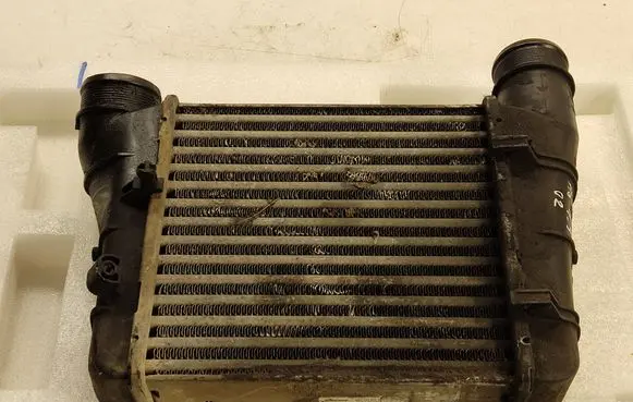 Audi A6 S6 C5 4B Intercooler radiator 8E0145805S