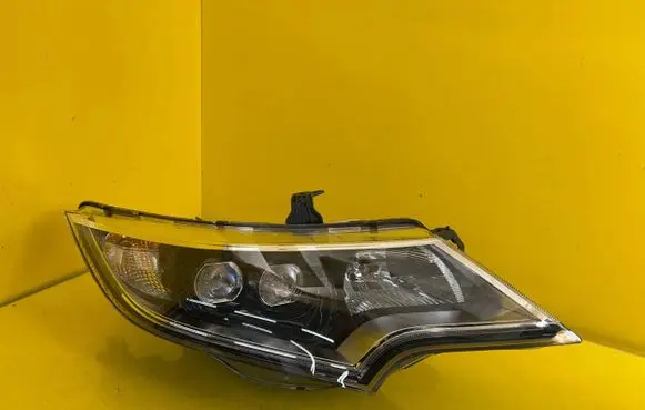 Honda Civic IX Headlight/headlamp 33100-TV0