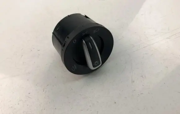 Volkswagen Golf VI Light switch 3C8941431B