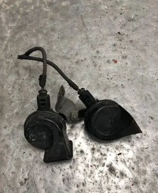 Skoda Rapid (NH) Horn signal 3B0951223EBILI 6R0951221B 5JA951181