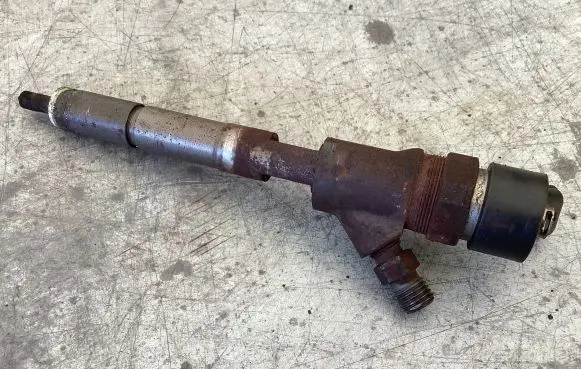 Toyota Corolla E120 E130 Fuel injector 0445110 2367033040 021F9B90B0