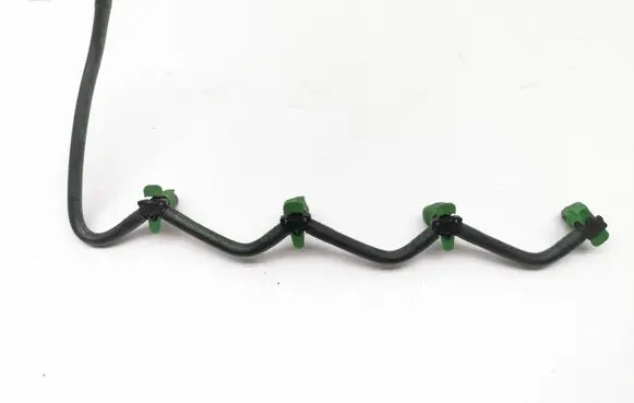 Volvo V40 Fuel return line/hose 270913 035058