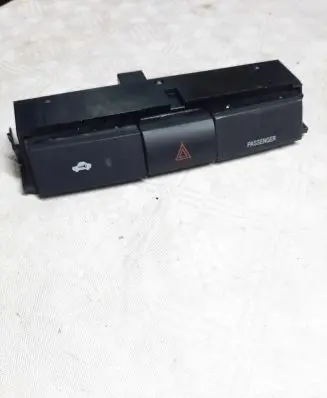 Toyota Corolla Verso AR10 Hazard light switch 153965