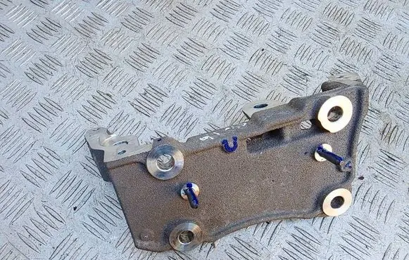 Opel Mokka B Engine mounting bracket 9826426680