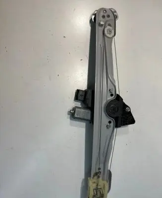 Opel Crossland X Front door window regulator with motor 39227499 0130824271 1137329068