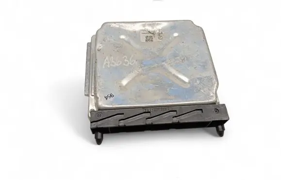 Volvo V70 Engine control unit/module ECU 30684877A
