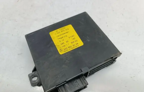 Mercedes-Benz S W220 Light module LCM 2208203026 0307870002 A2208203026