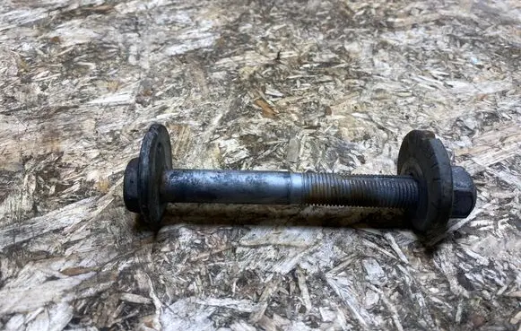 Infiniti QX80 Front suspension camber bolt 