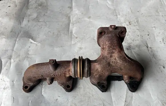 Toyota Land Cruiser (J120) Exhaust manifold