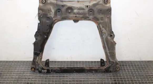 Nissan Leaf I (ZE0) Front subframe