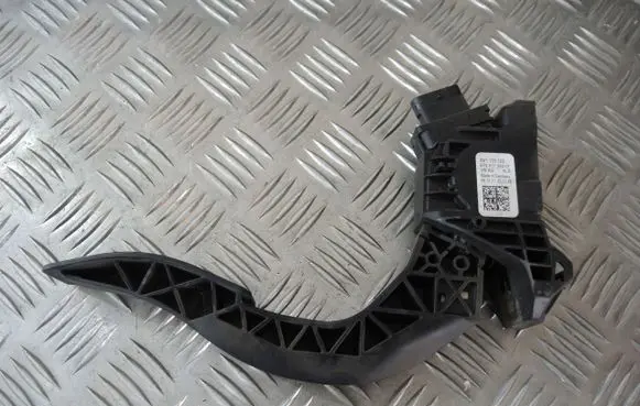 Audi Q7 4M Accelerator throttle pedal 8W1723523