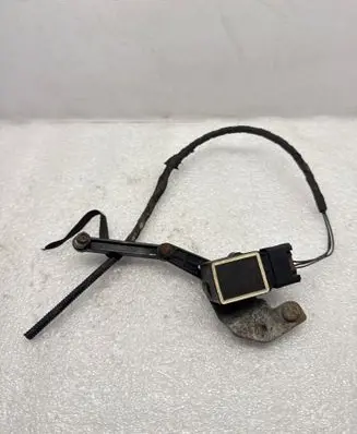 Headlight/headlamp level sensor