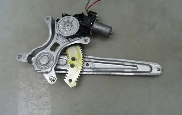 Suzuki SX4 S-Cross Rear door window regulator with motor 8356061M00