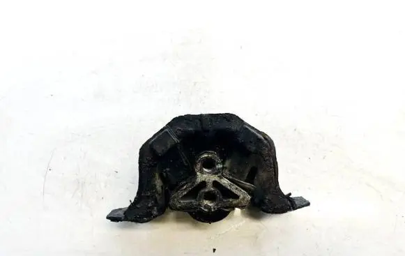 Ford Focus Engine mount bracket 6b032ca