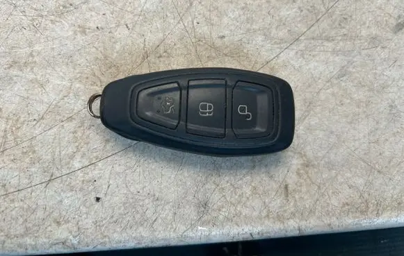 Ford Kuga II Ignition key/card KR5876268