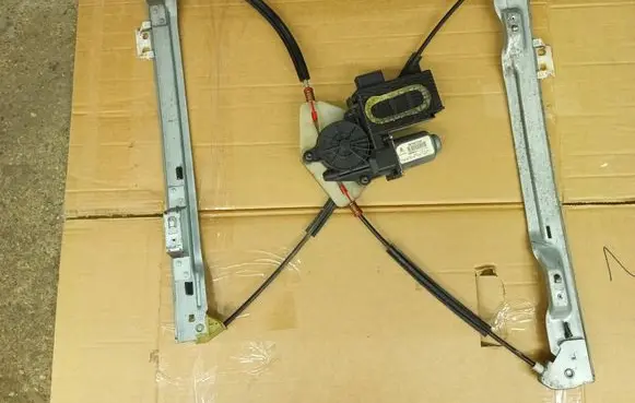 Front door window regulator with motor