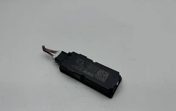 BMW X1 U11 Aerial antenna amplifier 5A81724 5A8172401