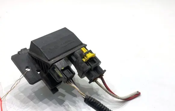 Renault Captur Fan control module 255503792R