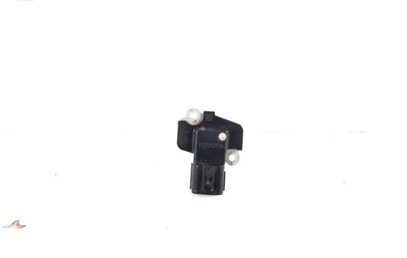Toyota Avensis T270 Mass air flow meter 22204-26010